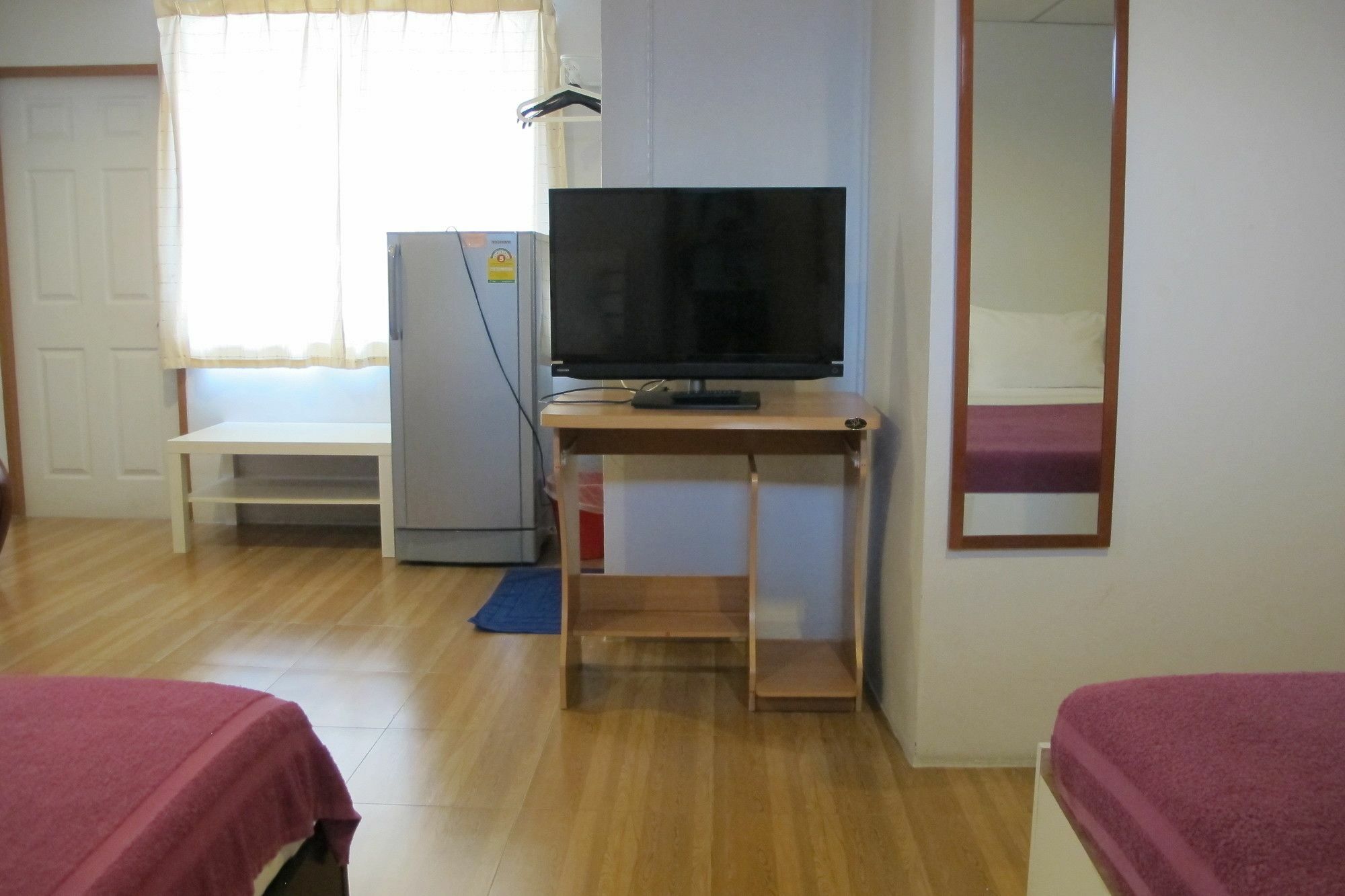 Samchai Hotel 시 라차 외부 사진