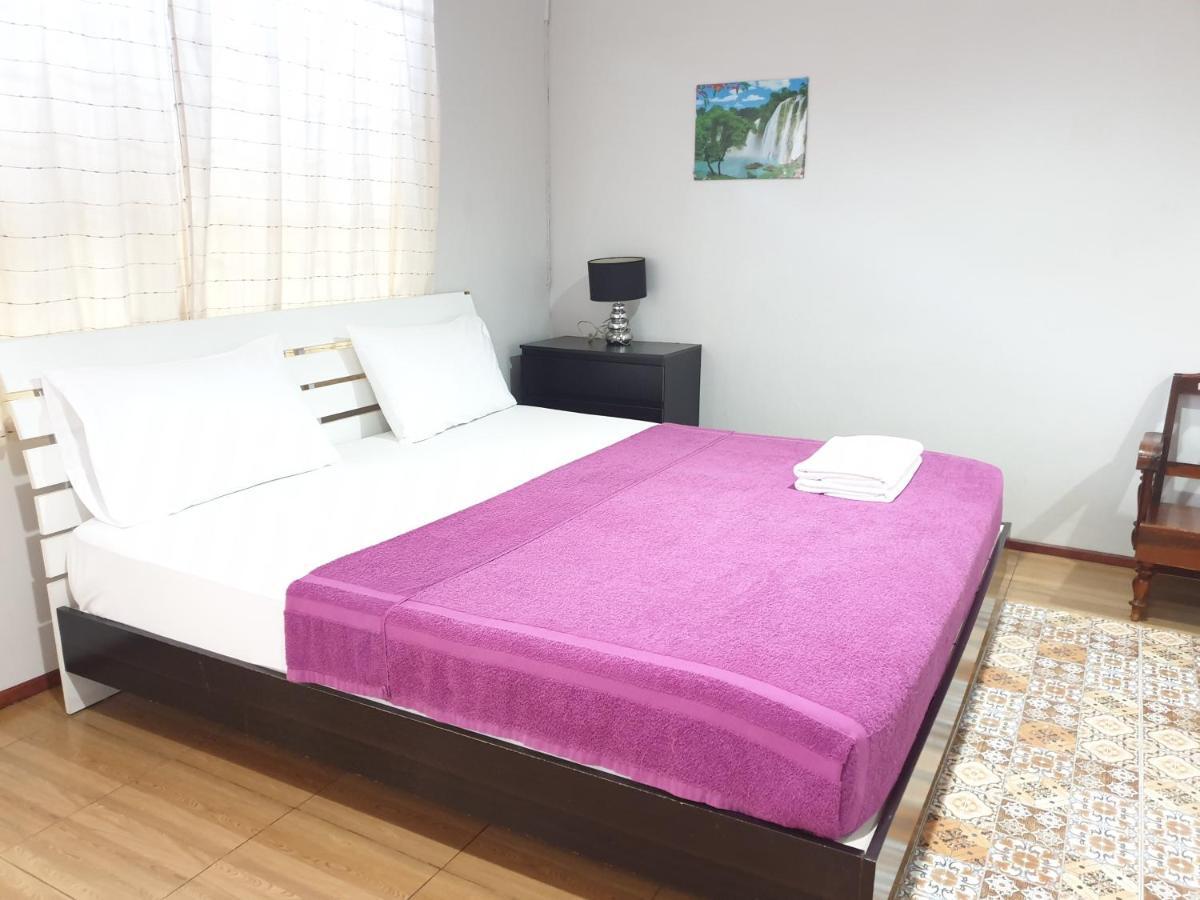 Samchai Hotel 시 라차 외부 사진